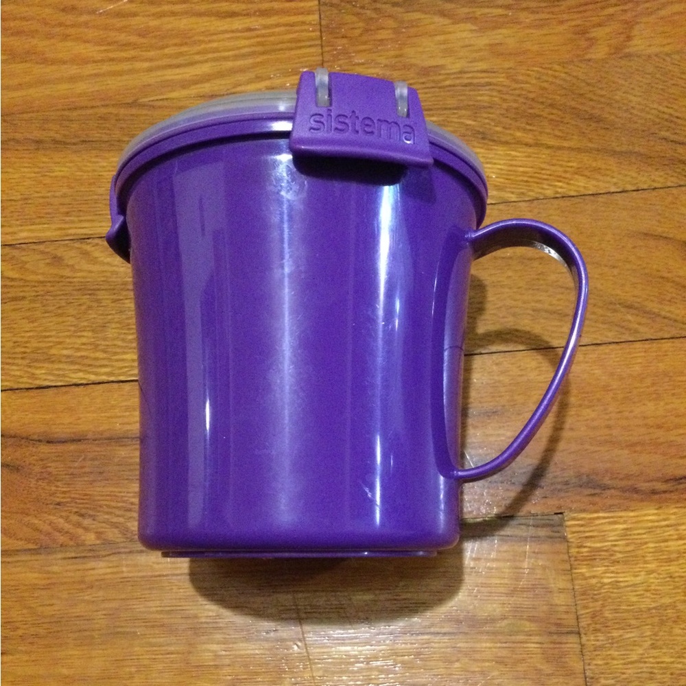 Gently Used Sistema To Go Purple Soup Cup.🥣